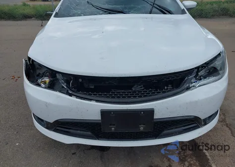 2016 Chrysler 200 S z USA, uszkodzony, nr VIN 1C3CCCDG8GN139632